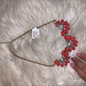 Statement necklace